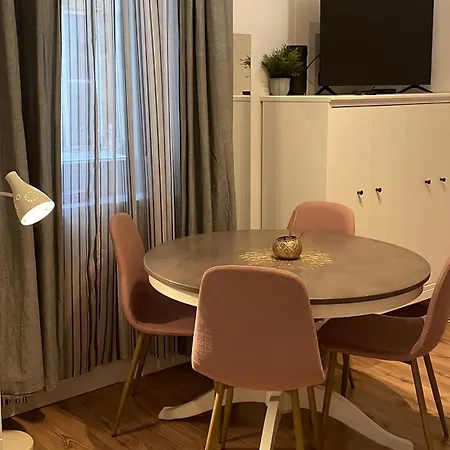 Hanna&rita In The Centre Lonyay 42a 3rd Floor In The Back Yard بودابست